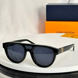 Picture of LV Sunglasses _SKUfw57235392fw